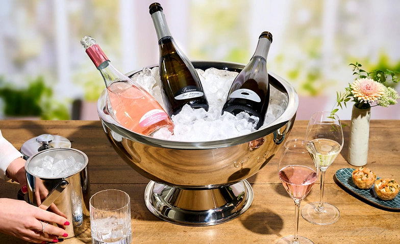 Event-Image for 'Baur au Lac Vins Bubbles Bar@Openair Film Festival Männedorf'