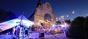 Event organiser of CareBelles mit "Bubble Girl"