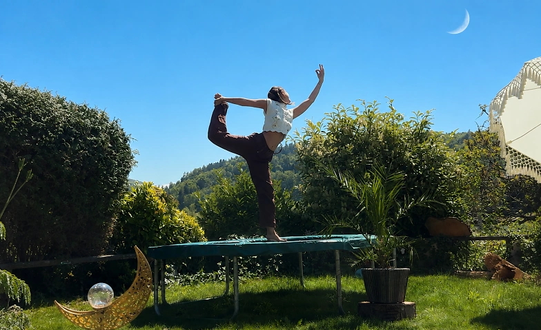 Event-Image for 'Flying Flow Yoga'