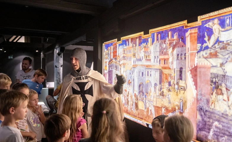 Familienführung mit Ritter Arnulf Billets