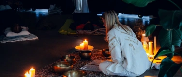 Event-Image for 'Es:silence &ndash; Gef&uuml;hrte Klangmeditation im HOY.'