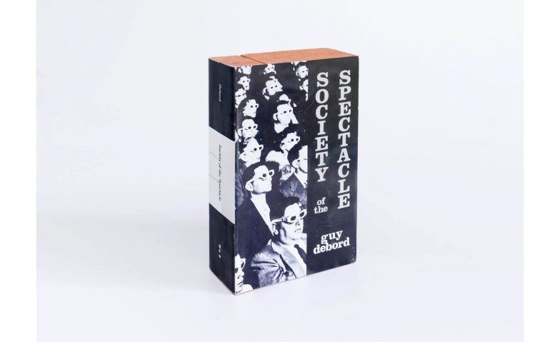 Event-Image for 'Claire Fontaine  Lesezirkel (auf Englisch)'