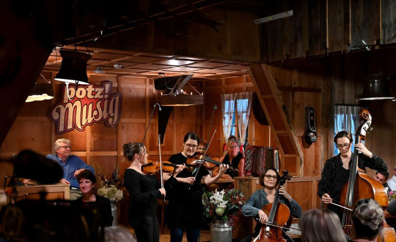 «Damenwahl!» MythenForum Schwyz, Schwyz Tickets