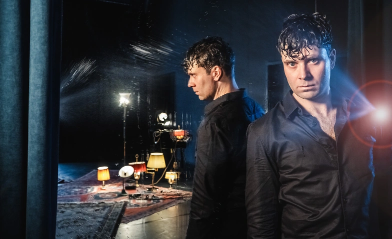 Event-Image for 'DIE WELT IM R&Uuml;CKEN'