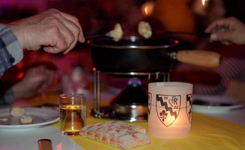 FC Räterschen Fondueplausch Mehrzweckhalle Elsau, Elsauerstrasse 8, 8352 Elsau Billets