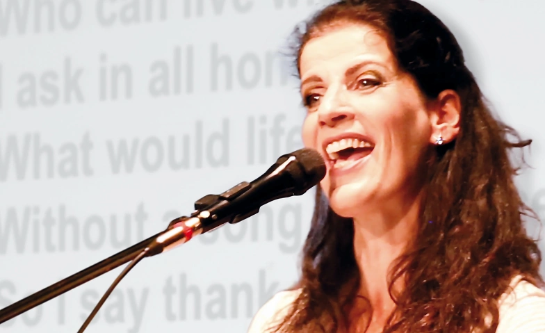 Event-Image for 'Frau Höpker bittet zum Gesang - Das Mitsingkonzert'