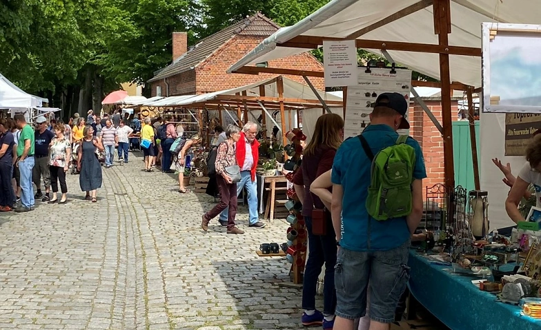 14. Kunsthandwerkermarkt in Hennigsdorf Innenhof B&uuml;rgerhaus "Alte Feuerwache" und angrenzende Friedhofstra&szlig;e, Hauptstra&szlig;e 3, 16761 Hennigsdorf Tickets
