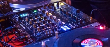 Event-Image for 'Listening Bar'