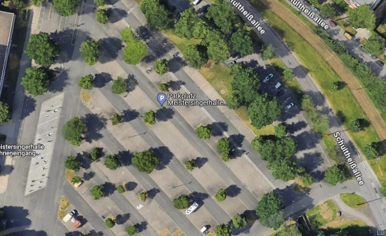 Flohmarkt Meistersingerhalle Nürnberg großer Parkplatz