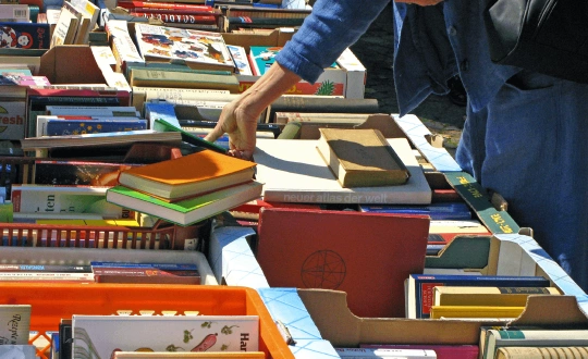 Flohmarkt auf dem Viehmarktplatz Viehmarktplatz Langnau, Viehmarktstrasse 1, 3550 Langnau im Emmental Tickets