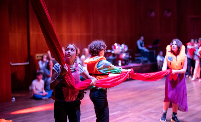 OLTRE LE ONDE von Liceo a Teatro &amp; Grande Giro Tickets
