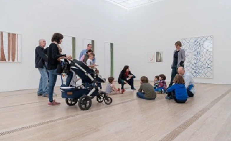 Event-Image for 'Familienrundgang «Yayoi Kusama»'