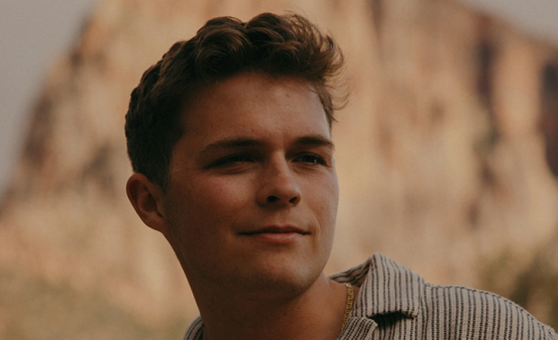 Event-Image for 'Josiah Queen + Support'