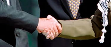 Event-Image for 'THE HANDSHAKE - Performance mit Teo Petruzzi'