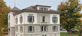 Veranstalter:in von Tinu Heiniger in einer musikalischen Lesung