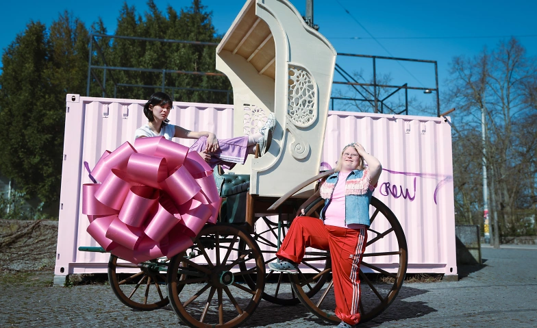 Britney's Fears. The Making of: A Princess Billets