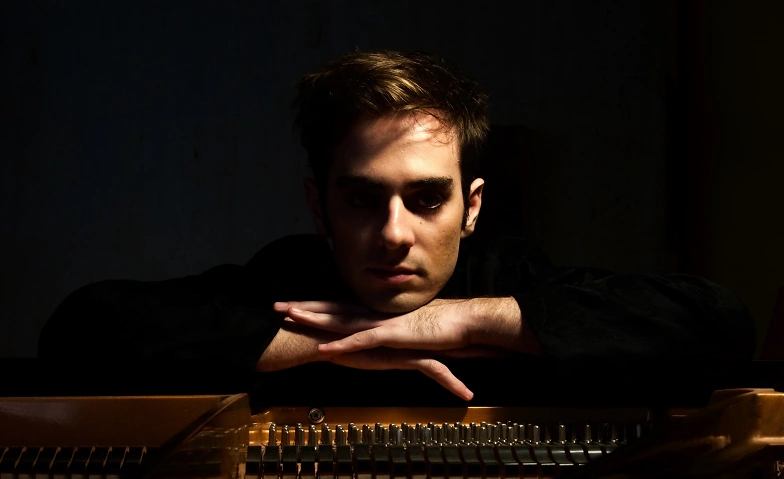 Event-Image for '"Black Snow Falls" Sound-Art-Performance von Leonardo Nevari'