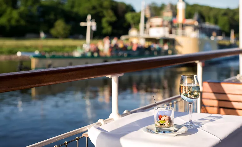 Abendbrotschiff Sächsische Dampfschifffahrt - Weiße Flotte Sachsen, Terrassenufer 1, 01067 Dresden Tickets