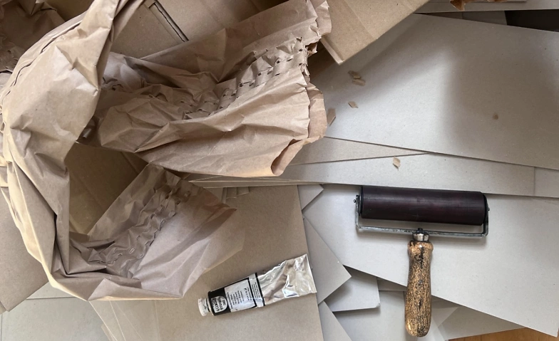 Event-Image for 'B&uuml;ndelbanden. Karton packt aus'